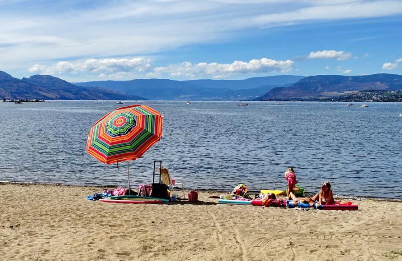 Upgraded Lakeside Resort Dream Vacation Home Келоуна Екстер'єр фото